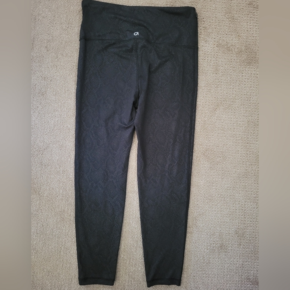 Gap Fit Eclipse Black Snakeskin Side Zipper High Waisted Legging - Picture 5 of 12